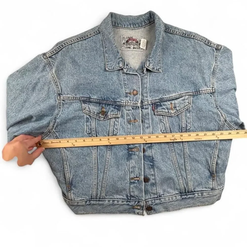 Vintage Levi’s Authentic Blue Denim Trucker Jacket Size L 100% Cotton 90s